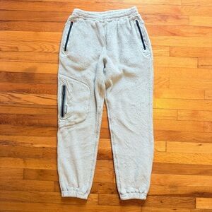 PALACE SKATEBOARDS Polartec High Loft Bottoms in Grey Fuzzy Jogger Pants